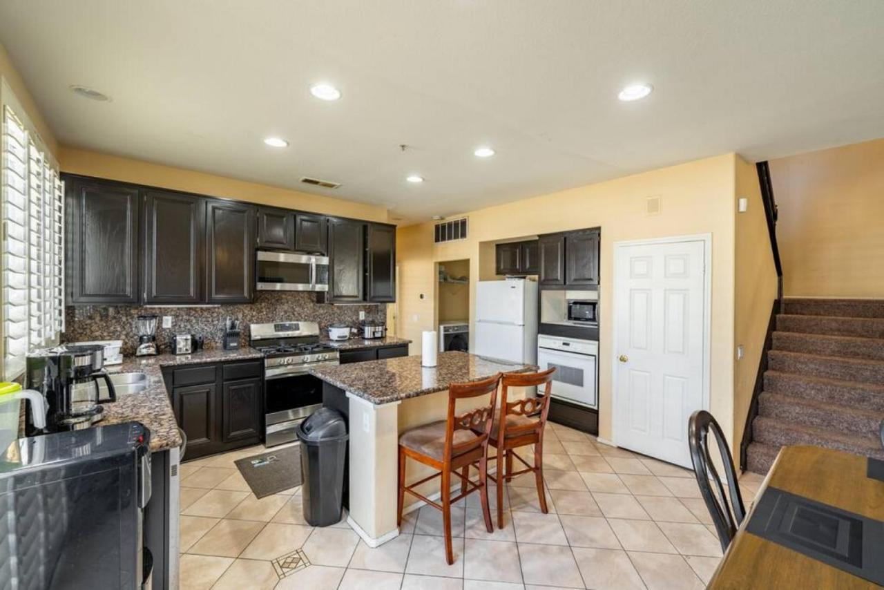 Family-Friendly 4Br Home - Spacious - Great Location Fontana Buitenkant foto